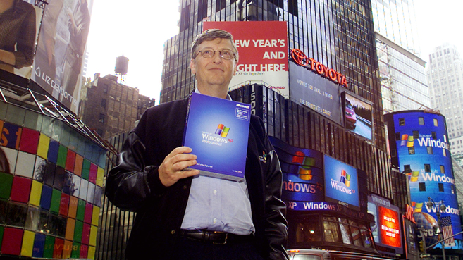 Bill Gates durante la presentación de Windows XP
